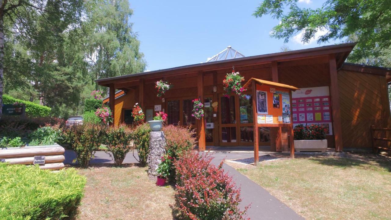Hotel Vvf Aubrac Chaudes-Aigues Exteriér fotografie